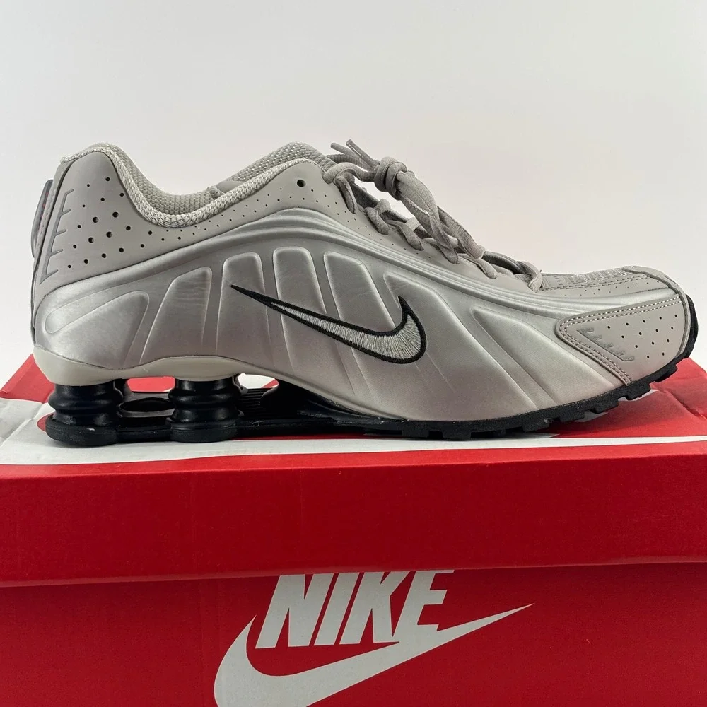 Nike Shox R4 Mens 11.5 College Grey Black IH0265-009 Y2K Running Athletic Shoes